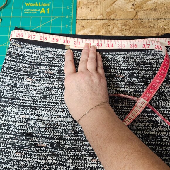 Black/White Skirt - Picture 2 of 5